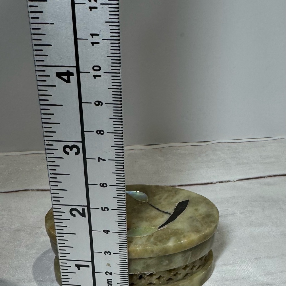 Vintage Handmade Oval Soapstone Decorative Stone Trinket Box Floral India - Picture 11 of 11